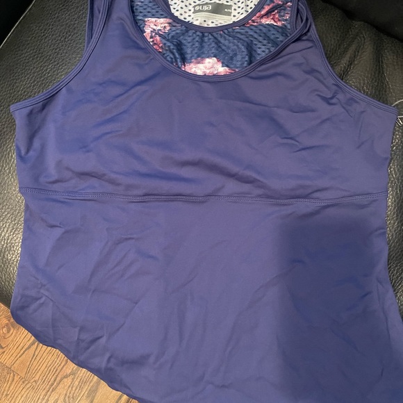 Lija Women's Racer Tennis Tank in Mystic Navy/Flowers size XL - Picture 3 of 6